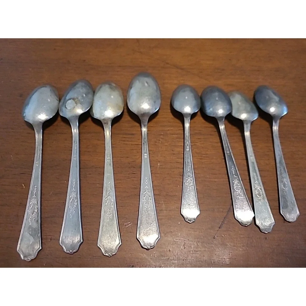 Vintage 1924 Ancestral‎ Spoons by 1847 Rogers Bros IS 4- 6